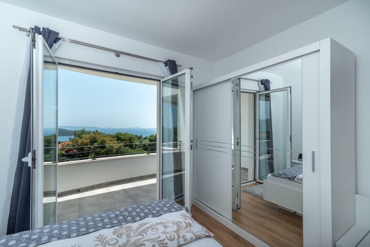 Villa Confido Luxury Apartment 01 Donji Seget Exterior photo