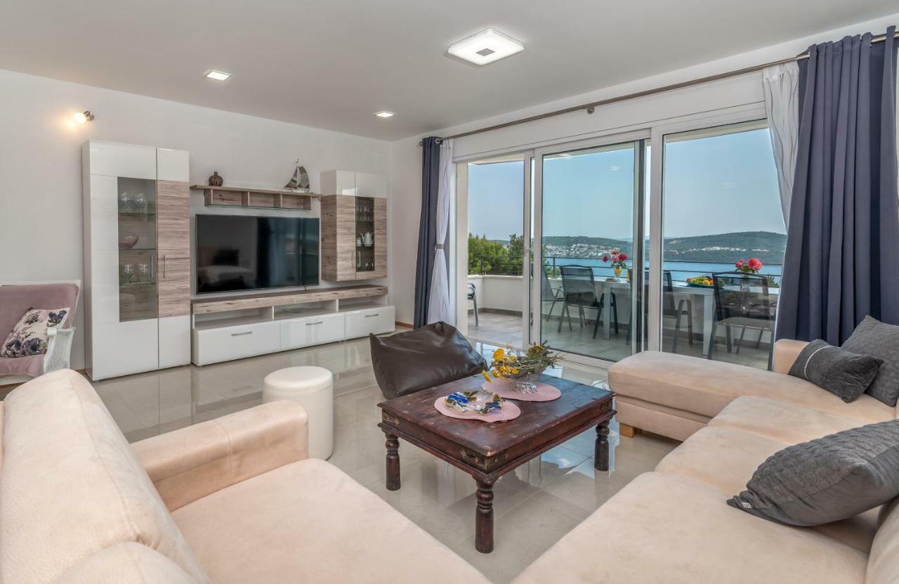 Villa Confido Luxury Apartment 01 Donji Seget Exterior photo