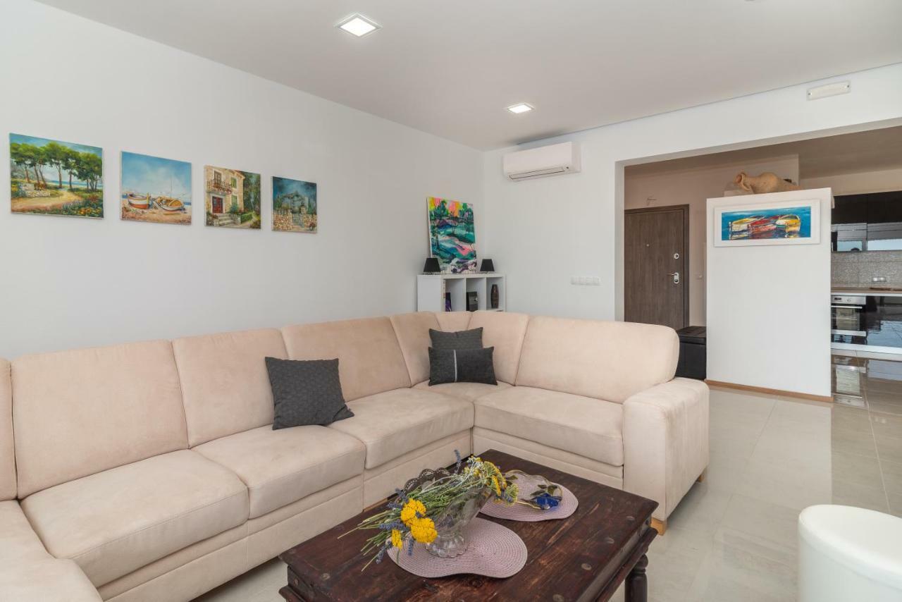 Villa Confido Luxury Apartment 01 Donji Seget Exterior photo