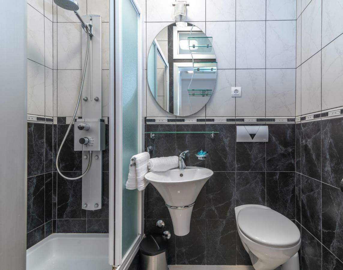 Villa Confido Luxury Apartment 01 Donji Seget Exterior photo