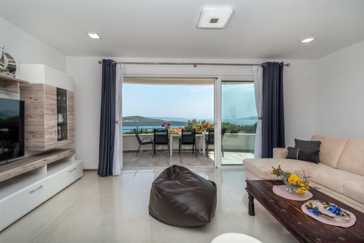 Villa Confido Luxury Apartment 01 Donji Seget Exterior photo